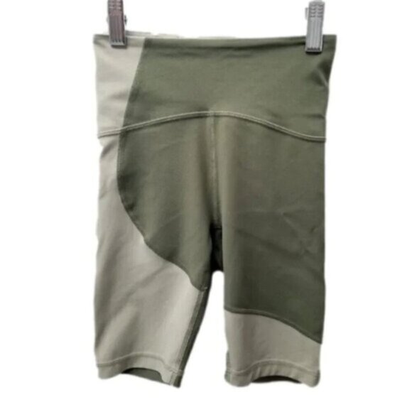 Lululemon Nulu Colour Block High-Rise Short 8" Green Twill / Green Fern 0 - Picture 5 of 13
